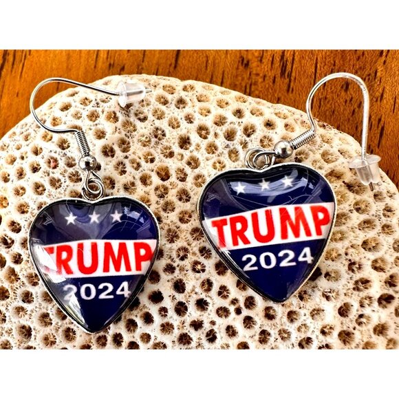 Trump 2024 MAGA Earrings Patriotic New Heart Shaped Dangle Hooks Electi… - Picture 8 of 12
